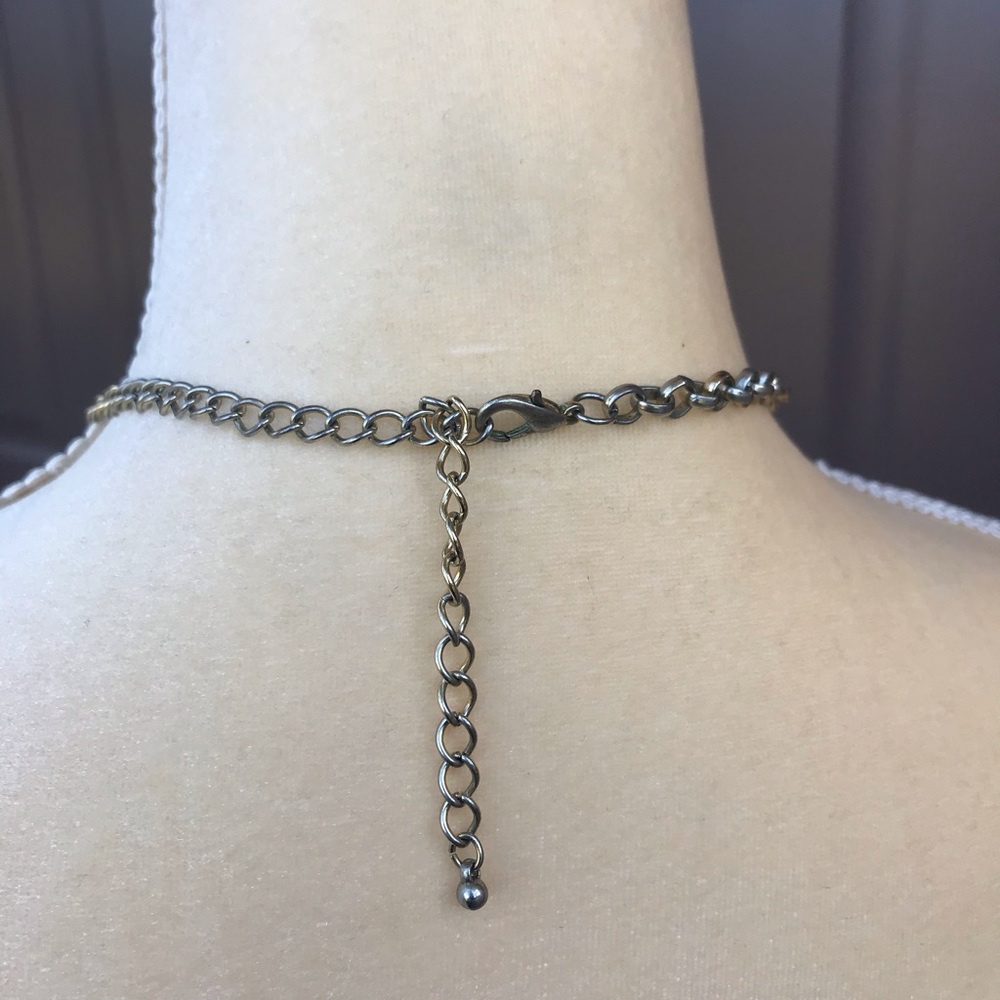 Women’s Black Faux Teardrop Stone Necklace - Picture 5 of 5